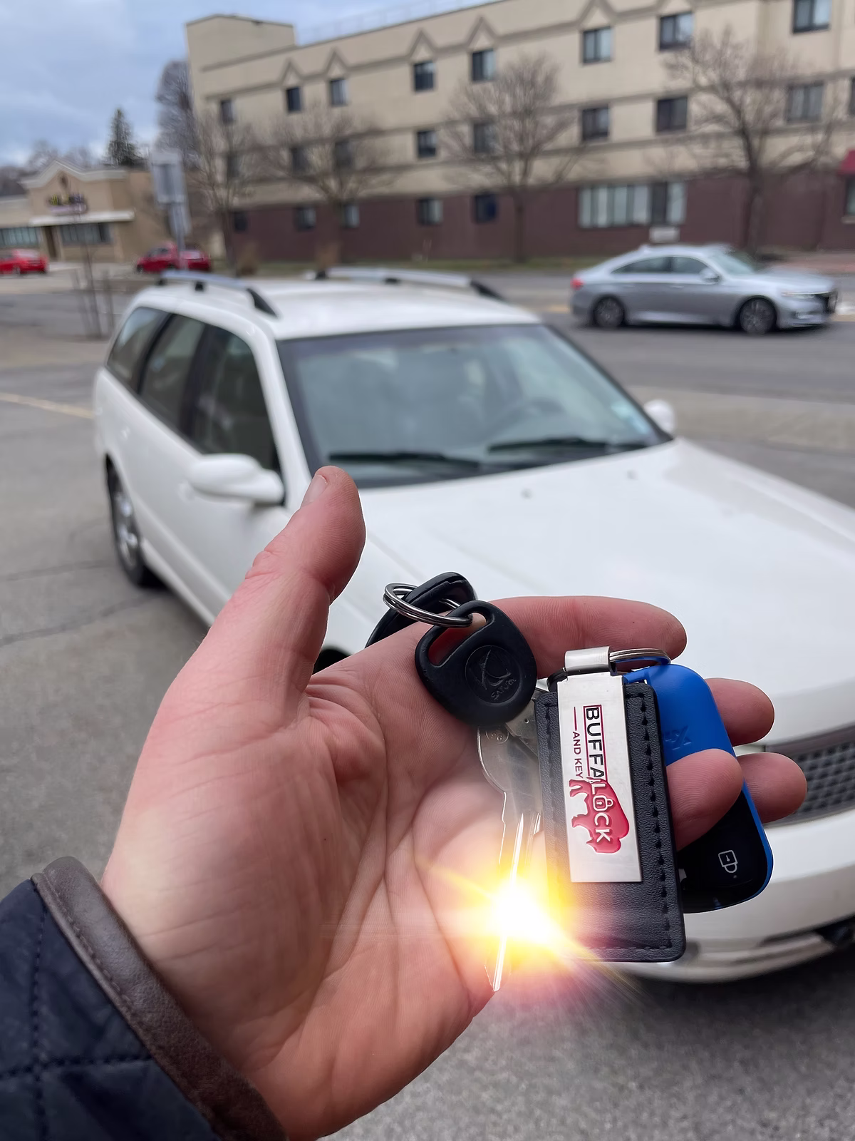 2002 Saturn LS - key and remote
