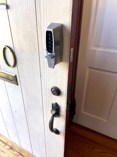 Keypad lock installation