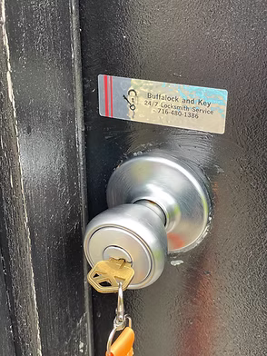 Locksmith on the Move: Serving Clarence, Medina, Niagara Falls, and Buffalo in One Morning