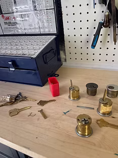 Rekey kit and cylinders at Niagara Falls