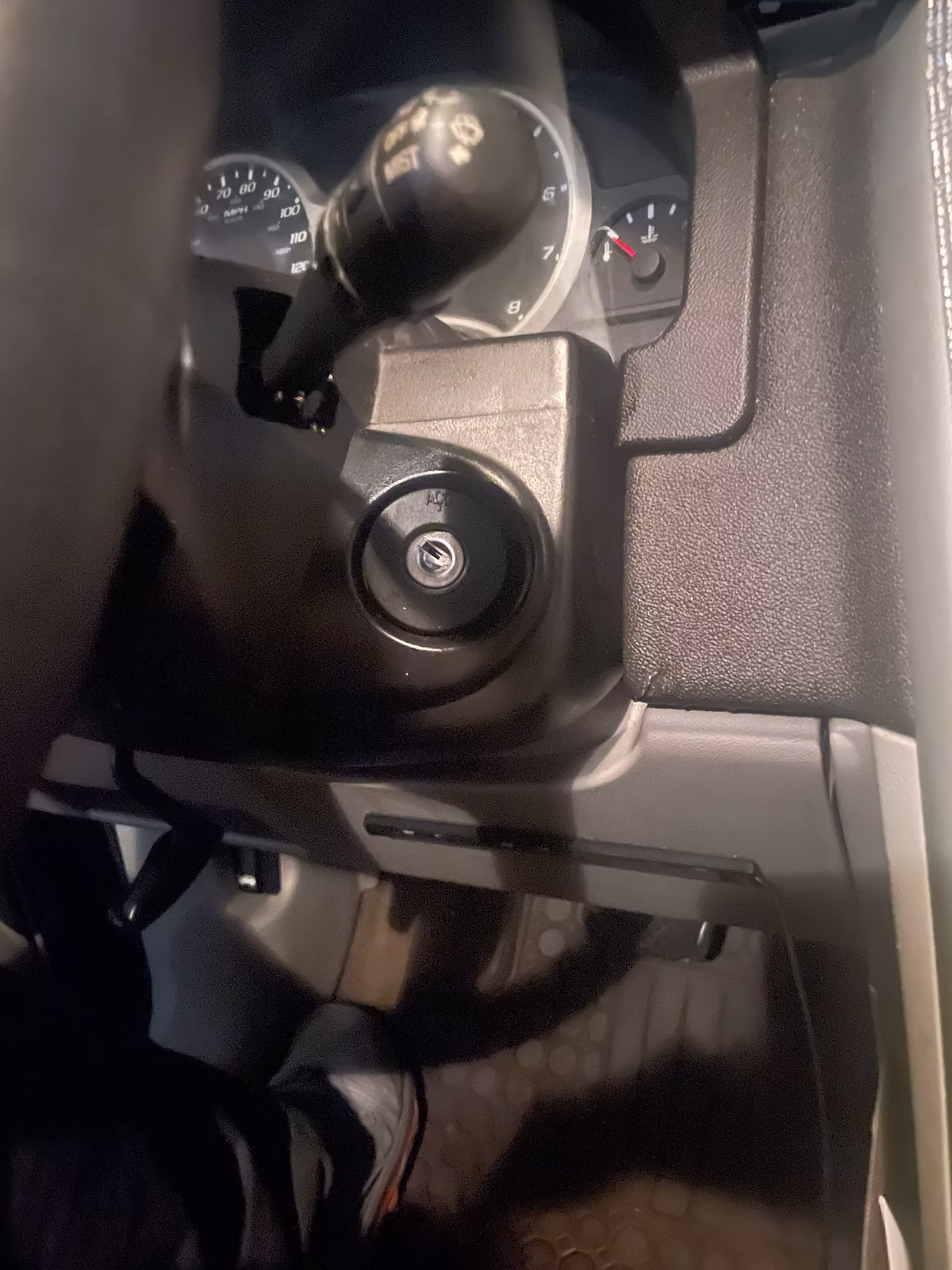 Stuck igntion lock cylinder in a Saturn Vue